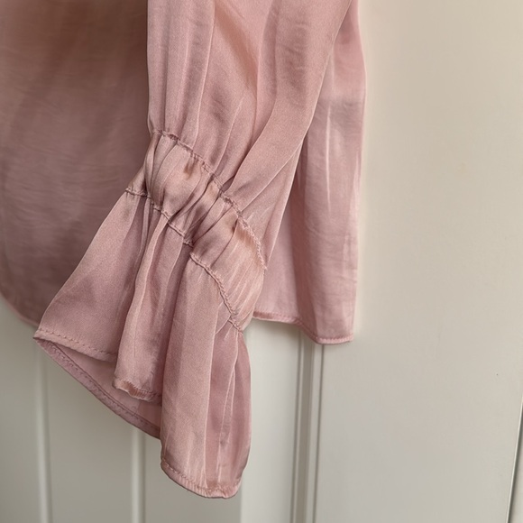 NWT Banana Republic Pink Satin Long Sleeve Top Size S - Picture 3 of 12